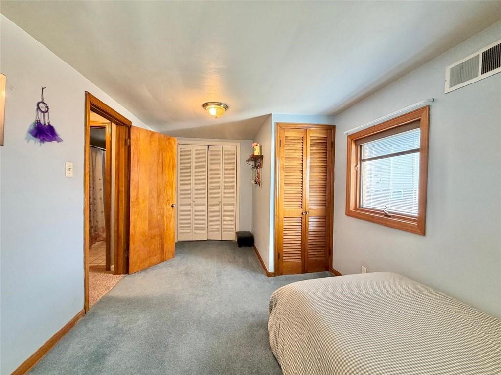 4289 Glen Lytle Road Pittsburgh, PA 15217 - Photo 23 of 46 Nice Size Second Bedroom on the Upper Level. Also plenty of closet space.