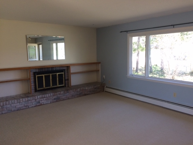 109 Mathison Road South Traverse City, MI 49686 - Photo 8 of 22 1833039-8.JPG
