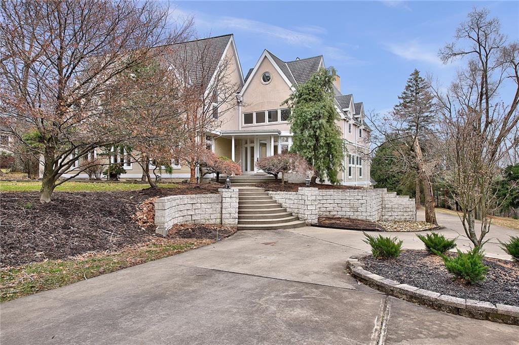890 Field Club Road Pittsburgh, PA 15238 - Photo 3 of 25 Gallery Image 3