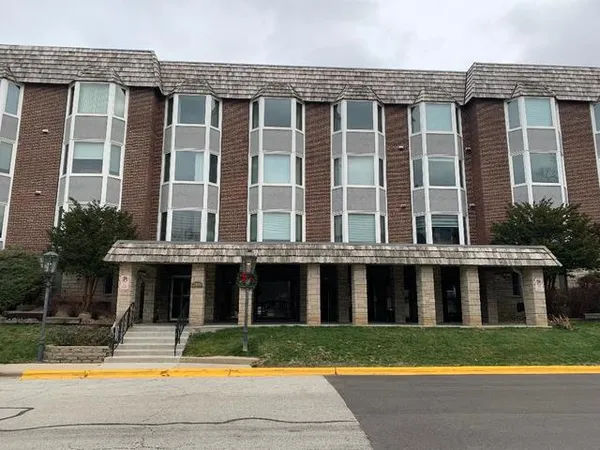 $2,300 | 2400 Archbury Lane, Unit 2D, Park Ridge, IL 60068