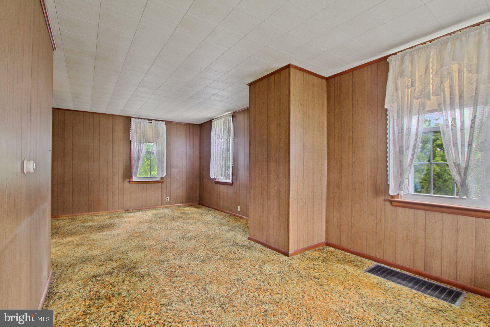 7112 Kopp Road Spring Grove, PA 17362 - Photo 3 of 29