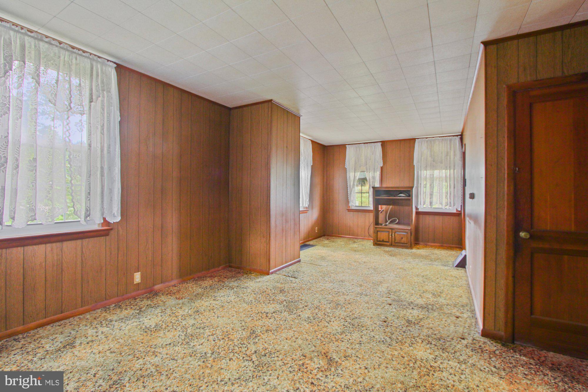 7112 Kopp Road Spring Grove, PA 17362 - Photo 5 of 29