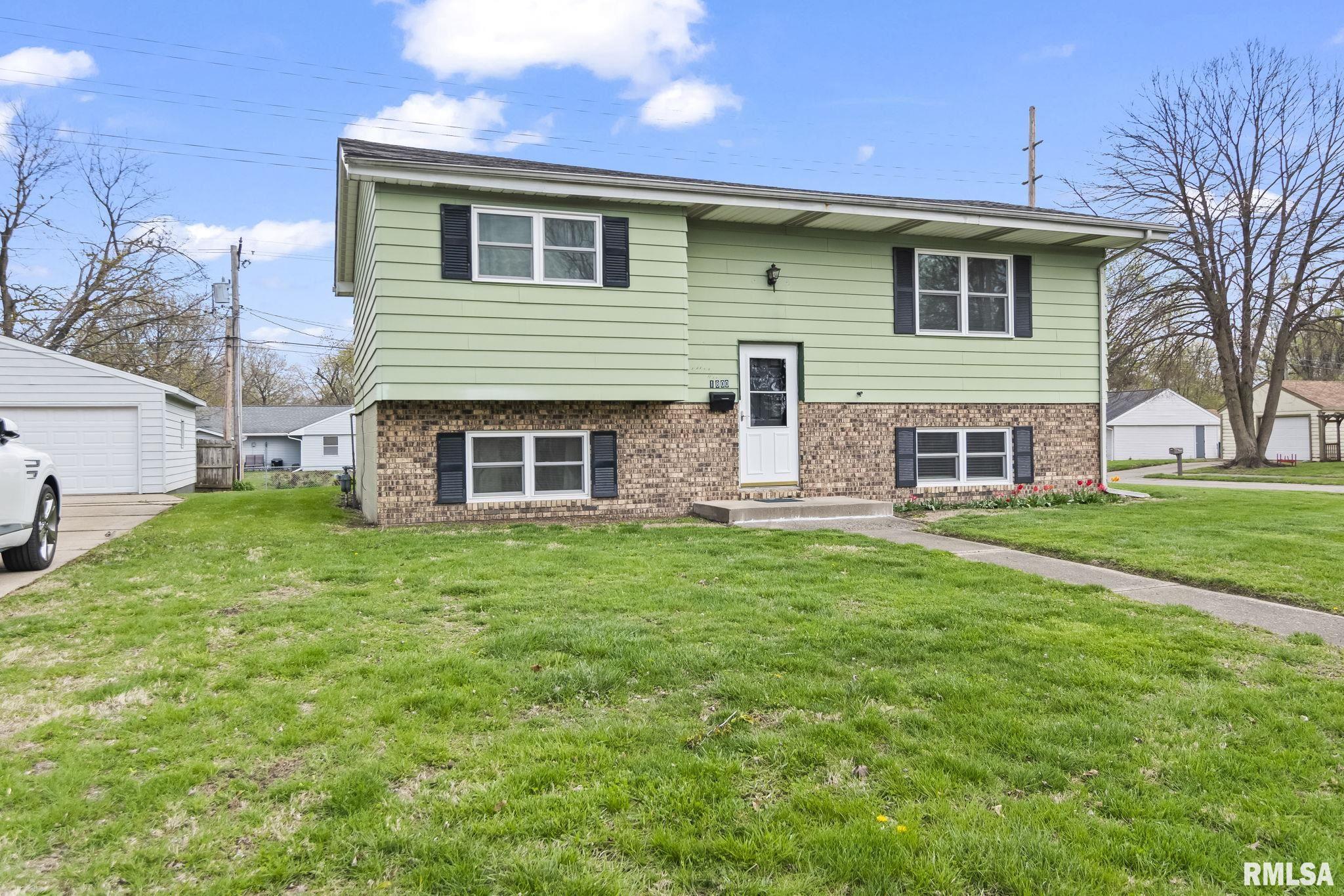 1800 Camden Street Springfield, IL 62702 - Photo 3 of 38 Gallery Image 3