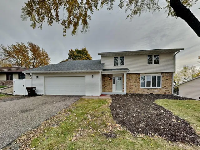 $3,095 | 8525 Ivywood Avenue South, Cottage Grove, MN 55016