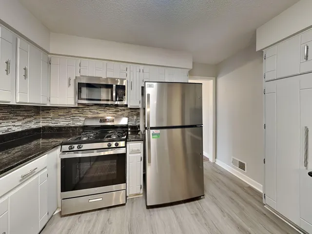 $3,095 | 8525 Ivywood Avenue South, Cottage Grove, MN 55016