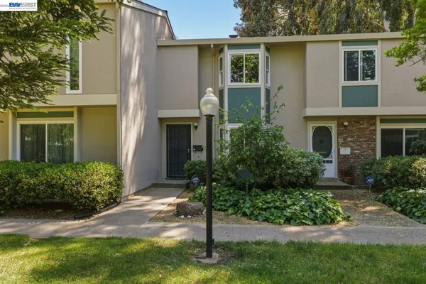 $439,000 | 1245 Pine Creek Way, Unit I, Concord, CA 94520