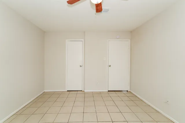 $995 | 4021 Briar Hollow Drive, Unit 4, Dickinson, TX 77539