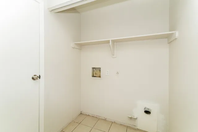 $995 | 4021 Briar Hollow Drive, Unit 4, Dickinson, TX 77539