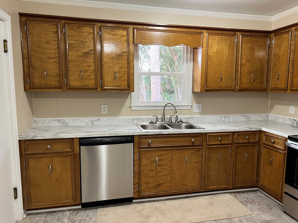 530 Lynam Road Sumter, SC 29154 - Photo 6 of 21 Gallery Image 6