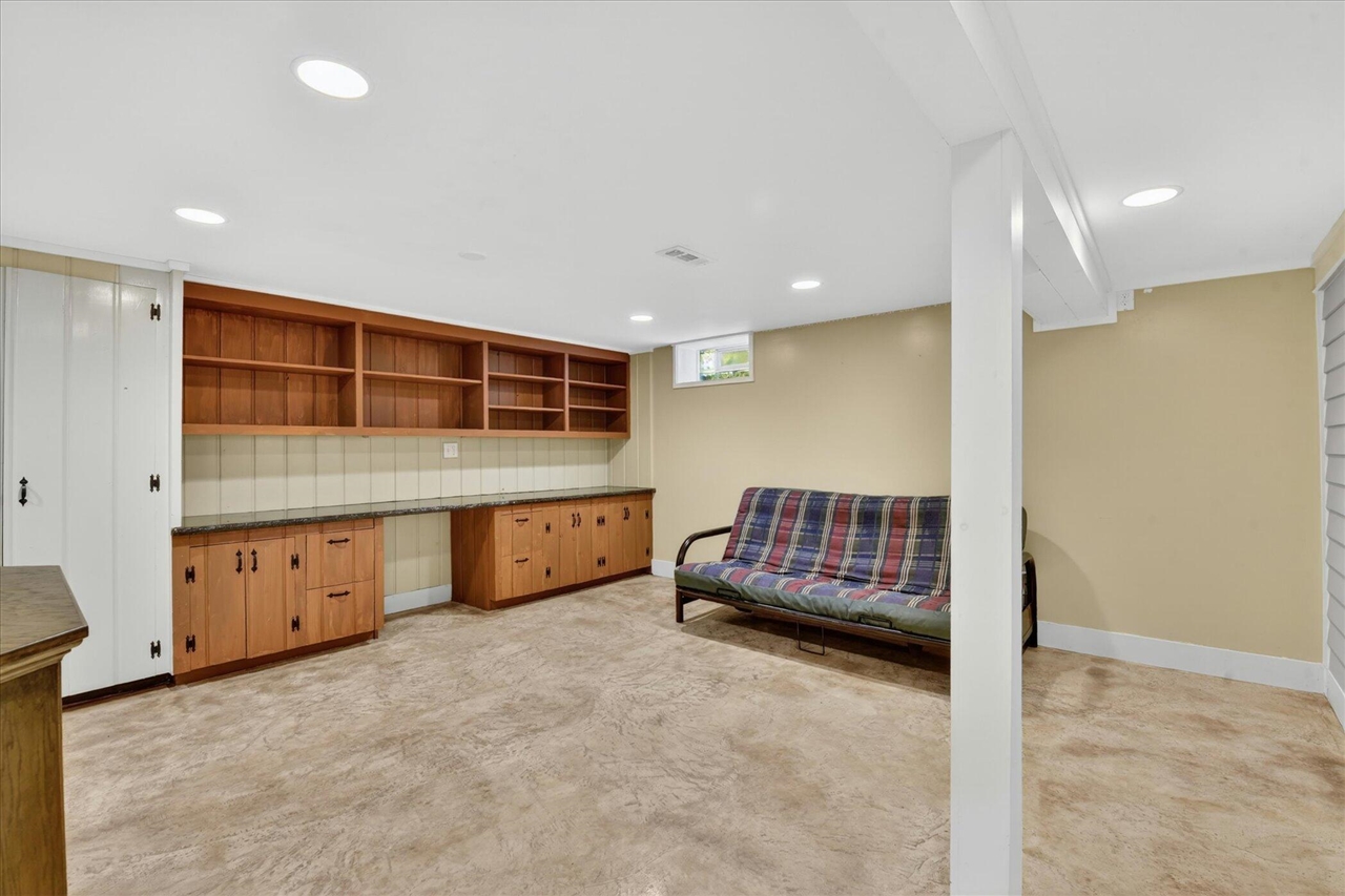 48377 Gyde Road Canton, MI 48187 - Photo 56 of 96