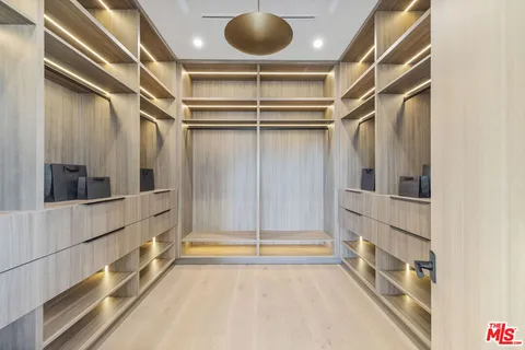 $3,995,000 | 4220 Kenyon Avenue, Los Angeles, CA 90066