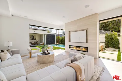$3,995,000 | 4220 Kenyon Avenue, Los Angeles, CA 90066