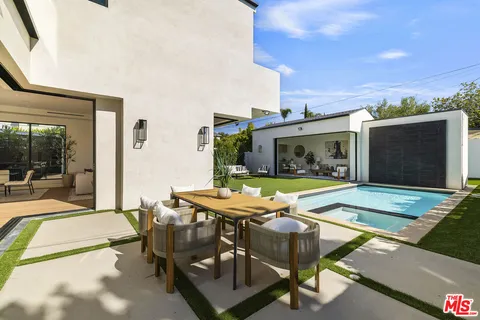 $3,995,000 | 4220 Kenyon Avenue, Los Angeles, CA 90066