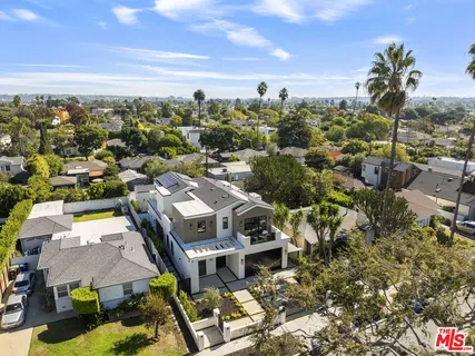 $3,995,000 | 4220 Kenyon Avenue, Los Angeles, CA 90066