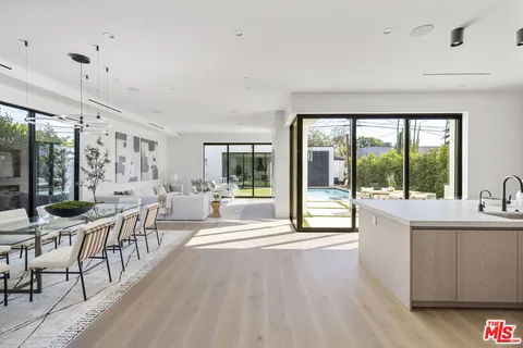 $3,995,000 | 4220 Kenyon Avenue, Los Angeles, CA 90066