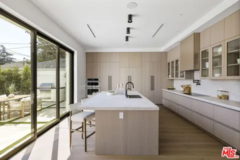 $3,995,000 | 4220 Kenyon Avenue, Los Angeles, CA 90066