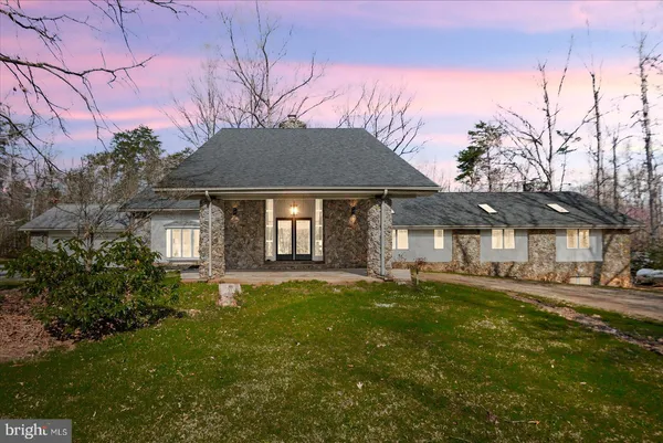 $5,995 | 7621 River Road, Fredericksburg, VA 22407