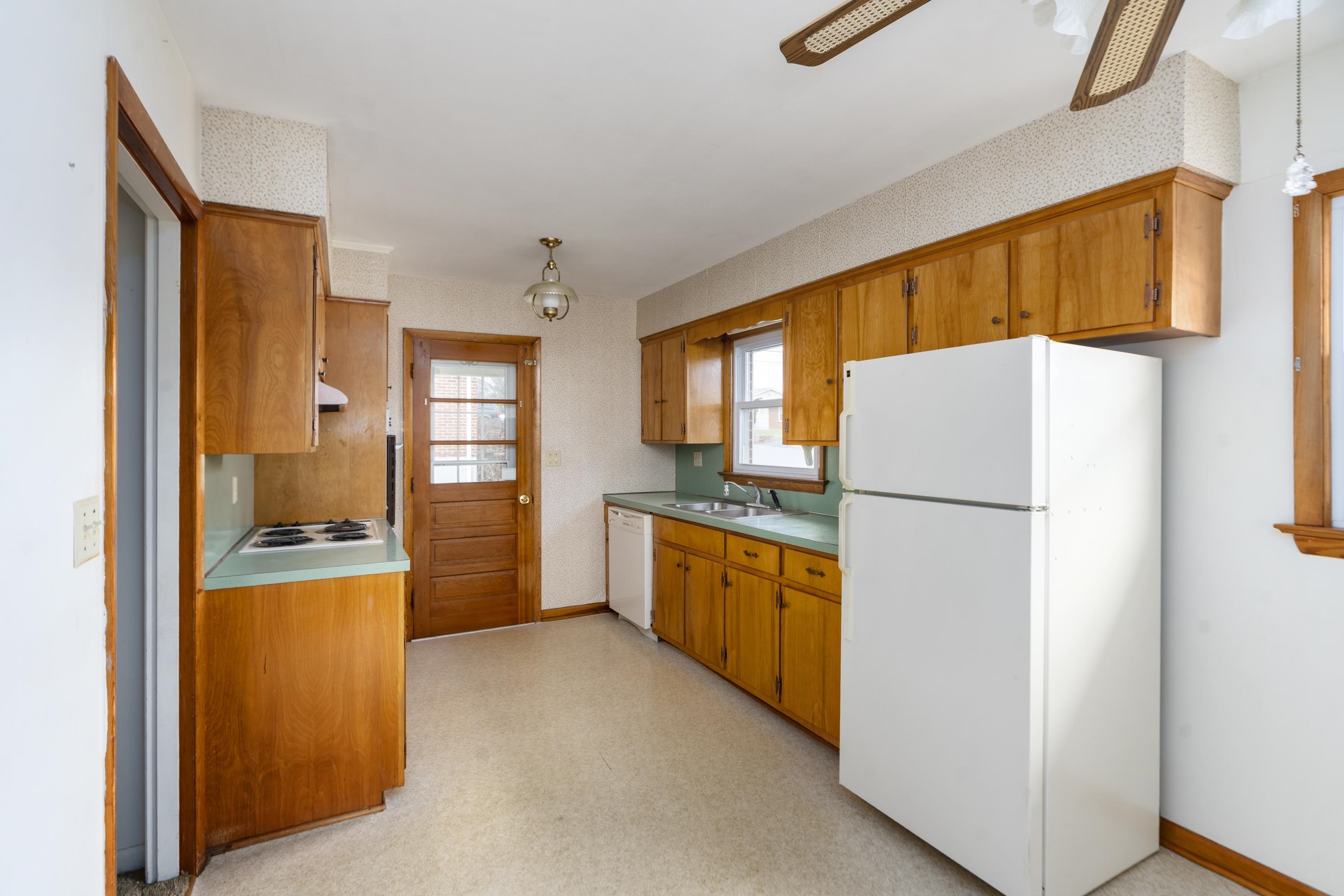 208 George Street Staunton, VA 24401 - Photo 6 of 23