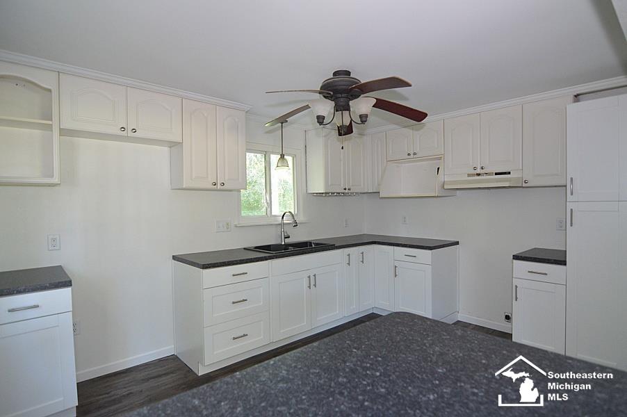 6911 Summerfield Road Temperance, MI 48182 - Photo 3 of 13 Gallery Image 3