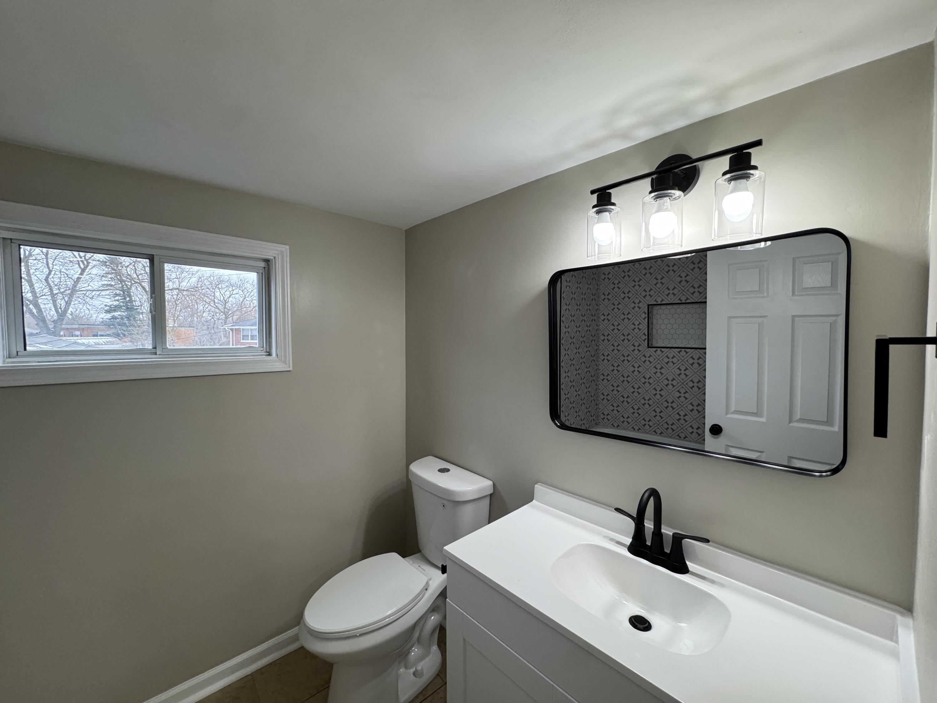 656 Montgomery Street Gary, IN 46403 - Photo 17 of 25 3000x2250