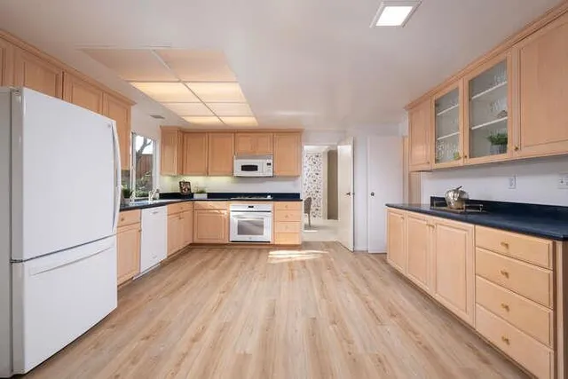 $2,688,000 | 1413 Parkwood Drive, San Mateo, CA 94403