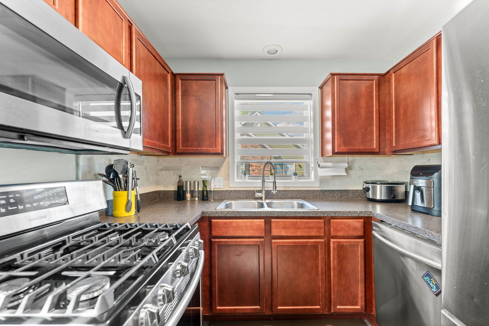 1332 McDowell Road, Unit 201 Naperville, IL 60563 - Photo 10 of 25 Gallery Image 10