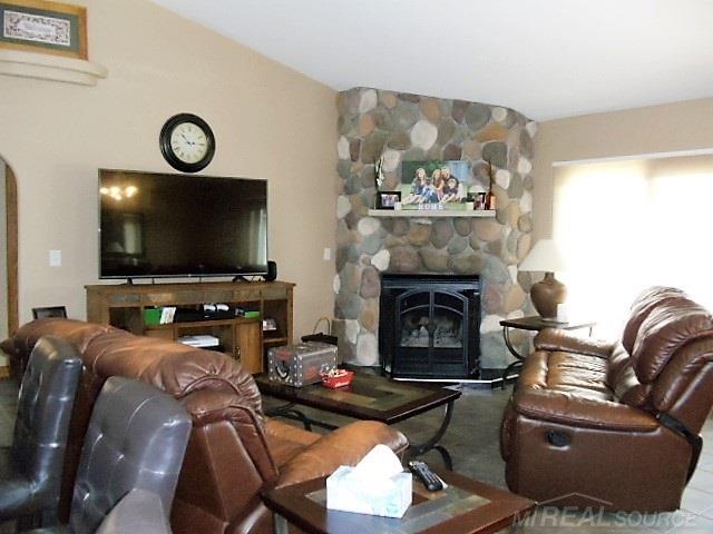 5256 Wildcat Road Croswell, MI 48422 - Photo 9 of 37 31324175-8.JPG