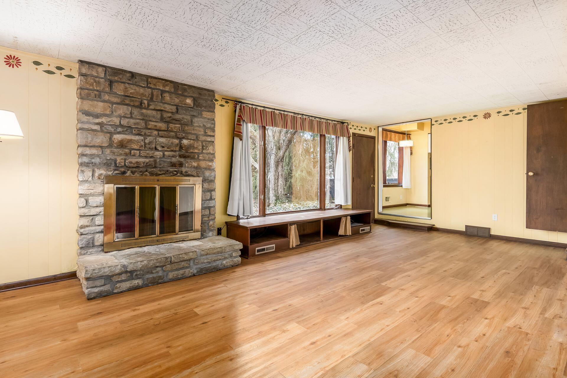 253 Croswell Road Columbus, OH 43214 - Photo 23 of 45 Family Room