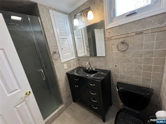 $4,500 | 231 Van Orden Avenue, Leonia, NJ 07605