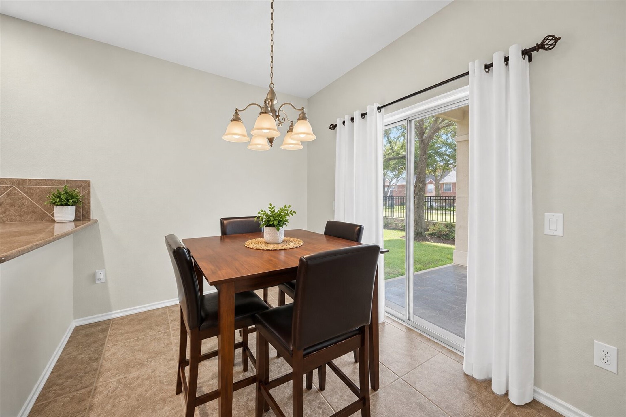 13600 Breton Ridge Street, Unit 17D Houston, TX 77070 - Photo 7 of 20 Gallery Image 7