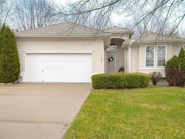$384,500 | 4301 South Atherton Court, Independence, MO 64055