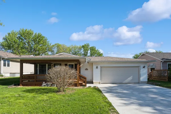 $221,900 | 1009 11th Avenue, Orion, IL 61273