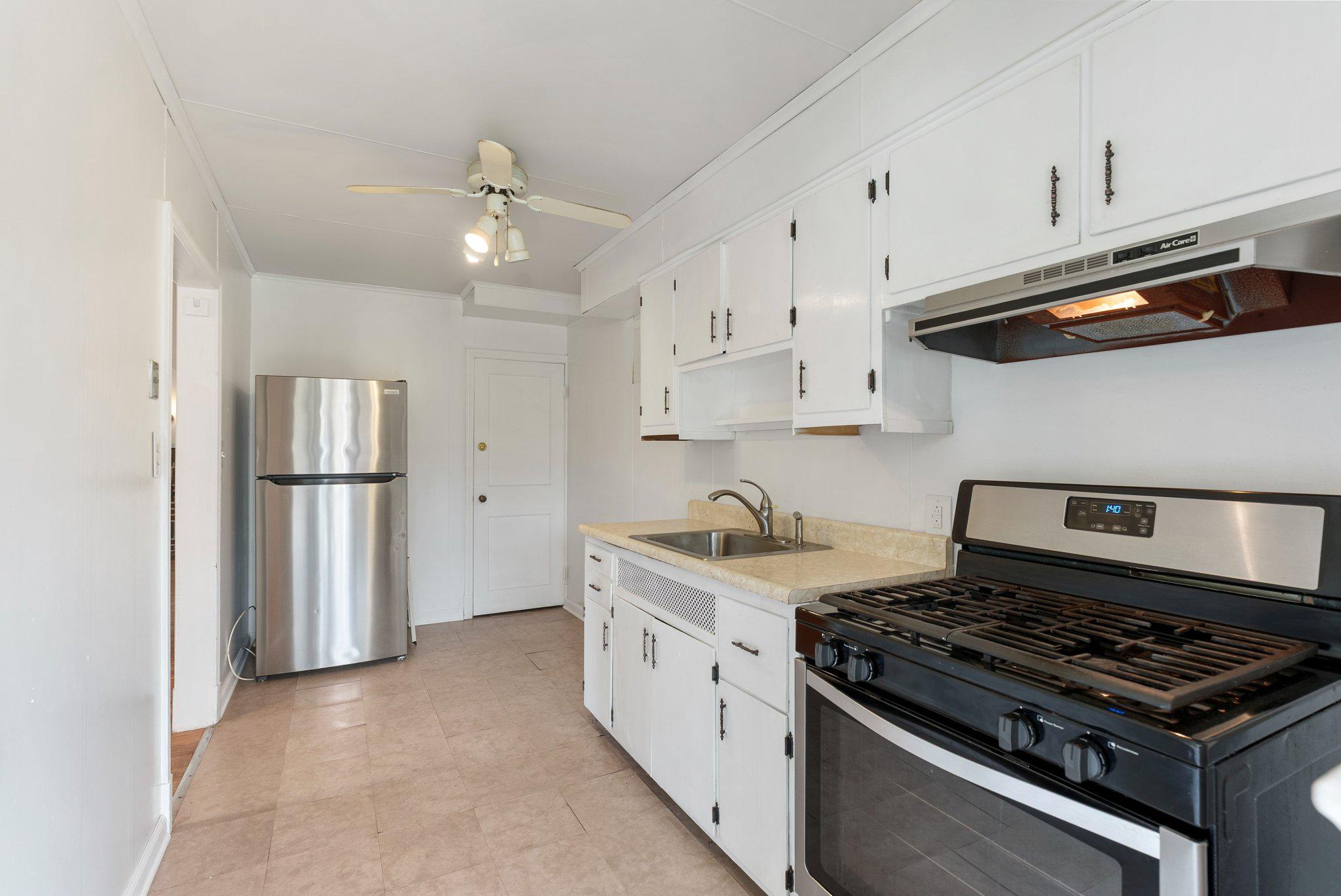 8401 Pleasant Plains Road Baltimore, MD 21286 - Photo 11 of 30 Kitchen