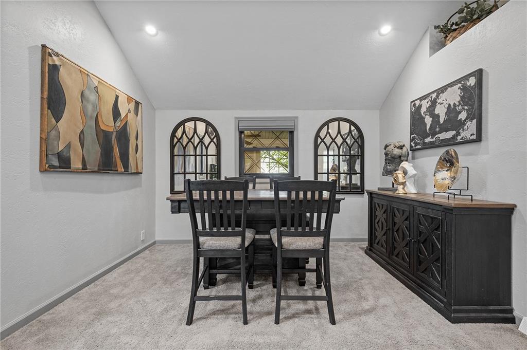 152 Gill Hall Road Clairton, PA 15025 - Photo 5 of 28 Dining Space