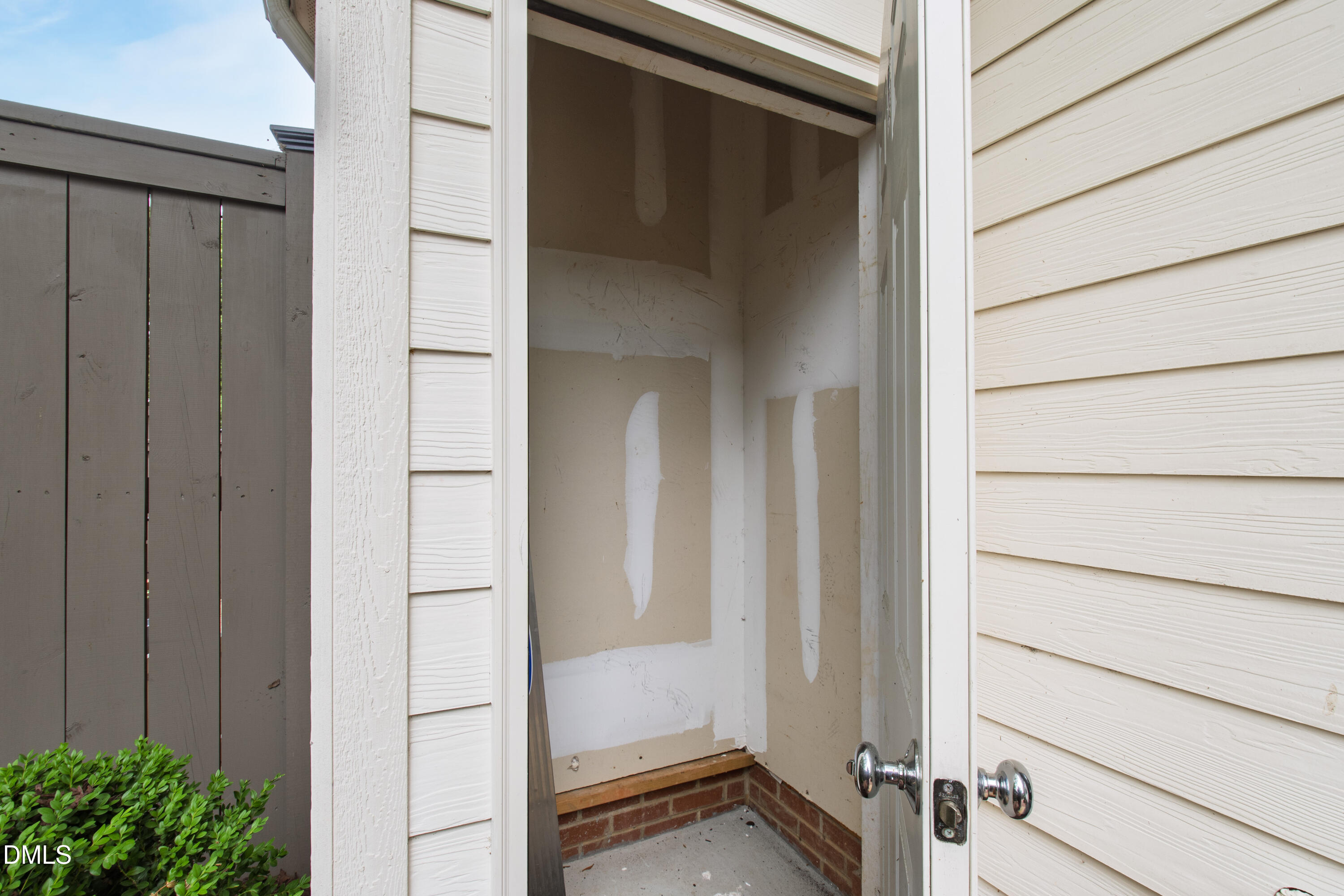 2741 Oberlin Road, Unit 101 Raleigh, NC 27608 - Photo 40 of 45