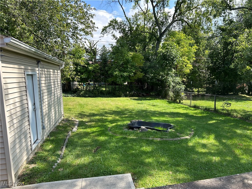 1407 Cranover Road Cleveland, OH 44124 - Photo 44 of 44 View of yard