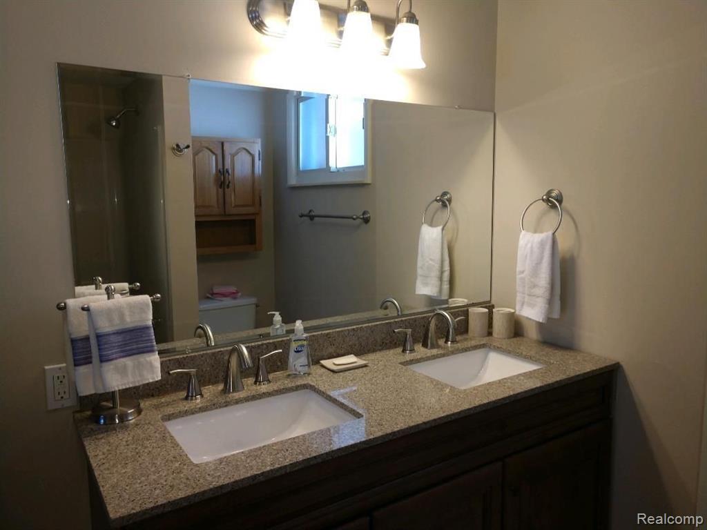 14441 Appletree Lane Fenton, MI 48430 - Photo 8 of 20