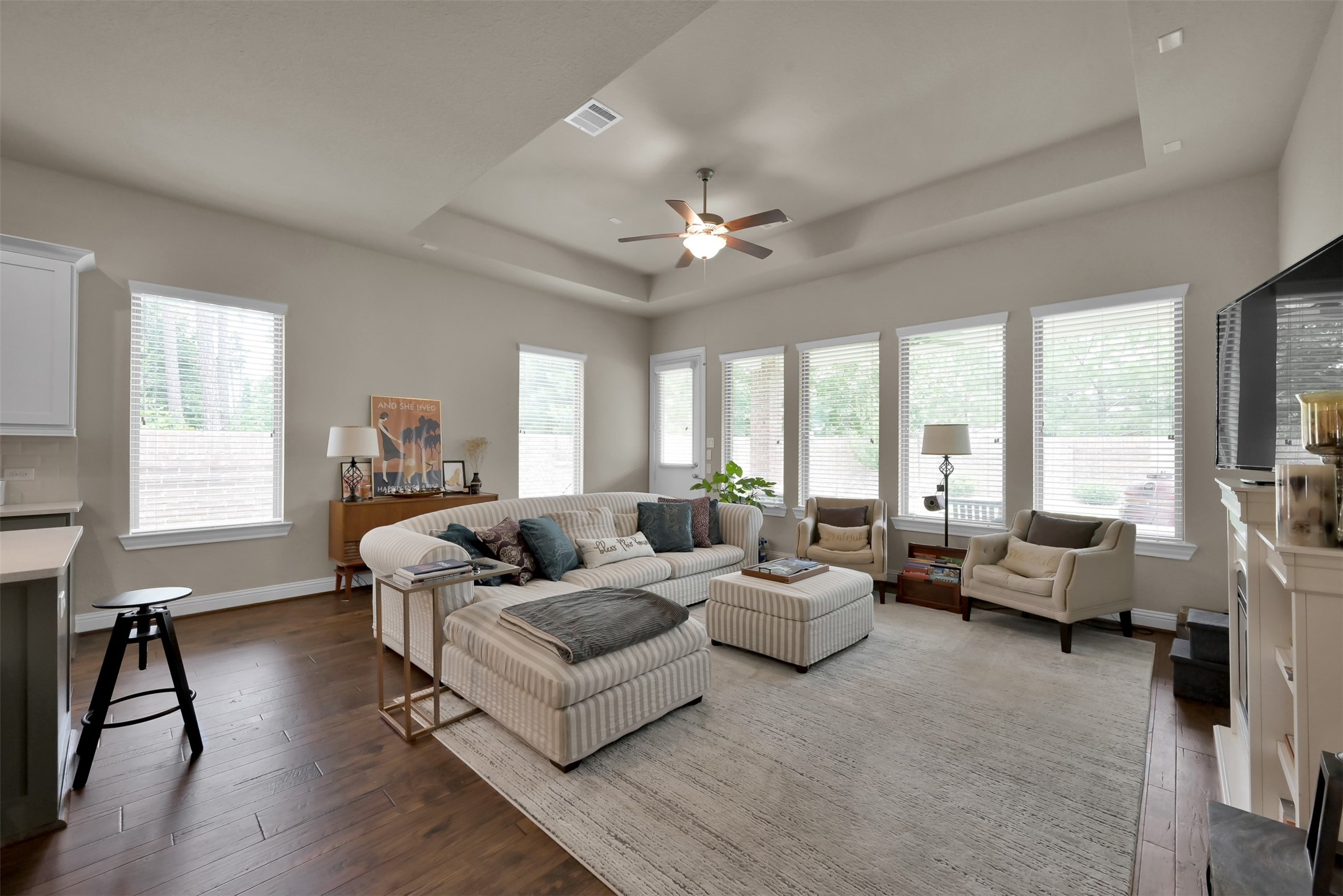 4205 Grand Oaks Wind Spring, TX 77386 - Photo 14 of 29 Living Room