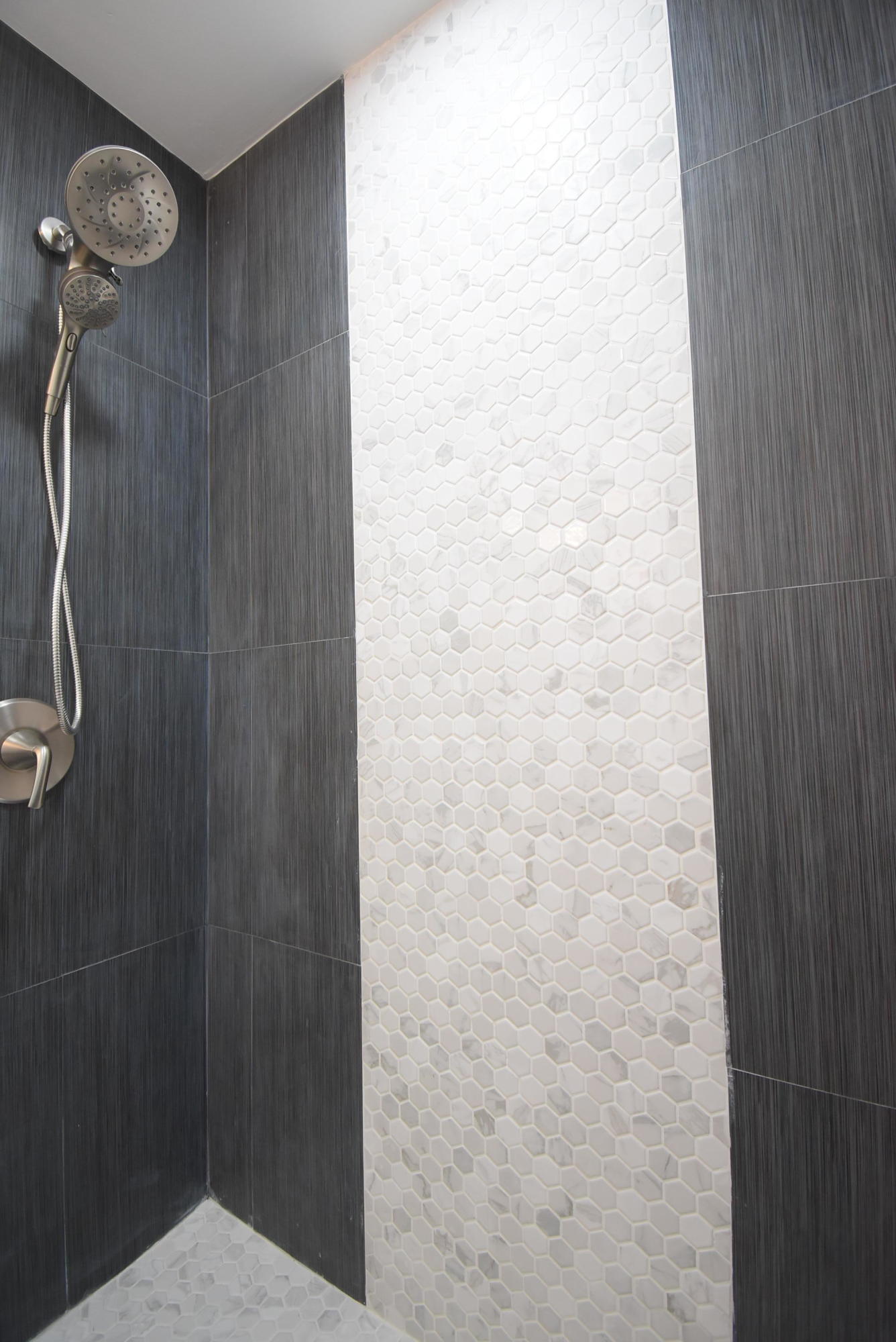 5047 Heatherhill Lane, Unit 60 Boca Raton, FL 33486 - Photo 15 of 34 a bathroom with a shower