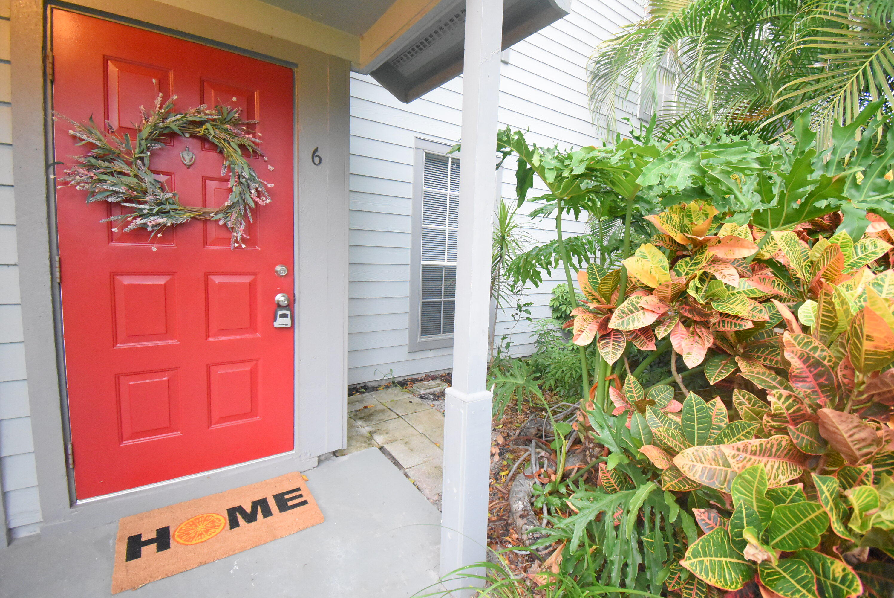 5047 Heatherhill Lane, Unit 60 Boca Raton, FL 33486 - Photo 20 of 34 a view of a door and an entryway