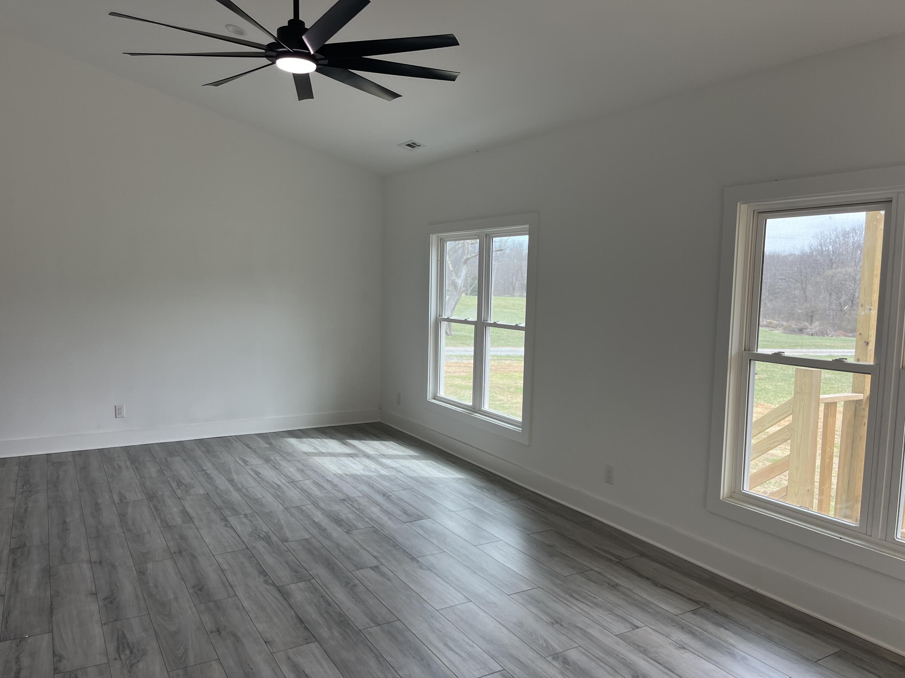 3086 Haymakertown Road Troutville, VA 24175 - Photo 5 of 19 Family Room