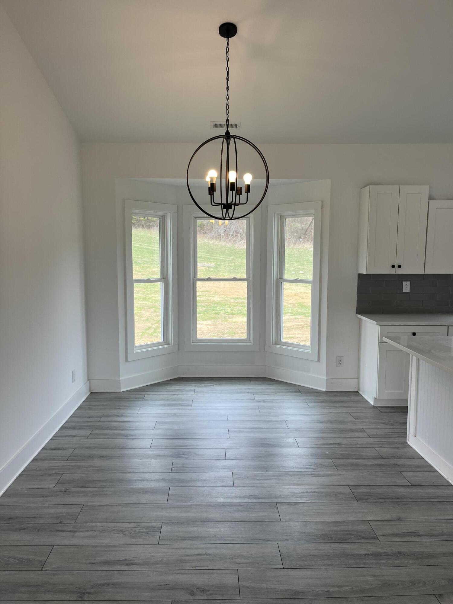 3086 Haymakertown Road Troutville, VA 24175 - Photo 8 of 19 Dining