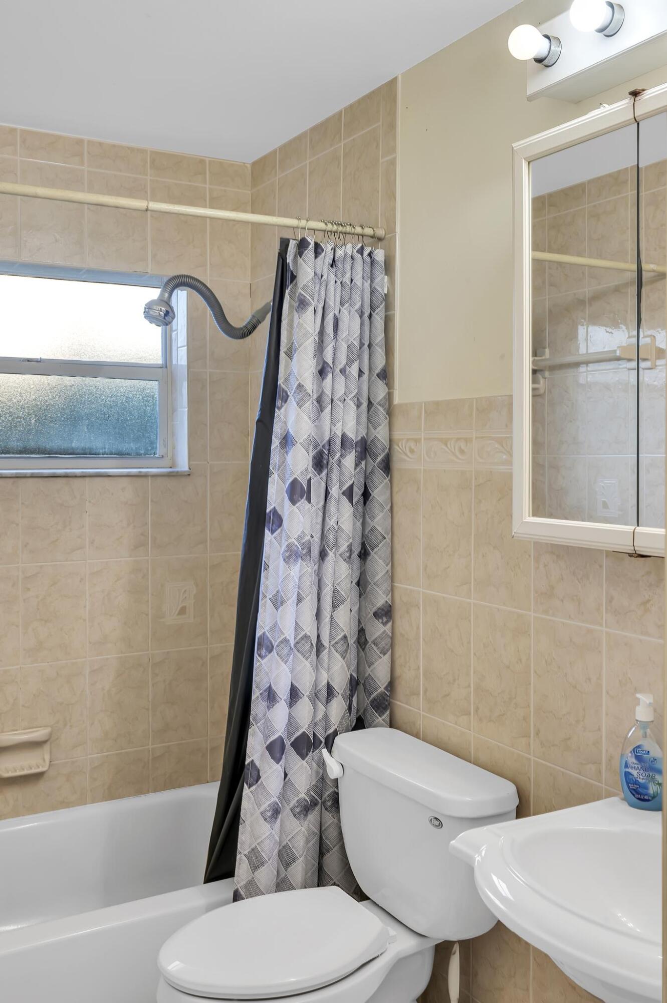 901 West Weatherbee Road Fort Pierce, FL 34982 - Photo 18 of 31 794FF02F-C1DA-47E5-B93A-88A3A22B7D9B
