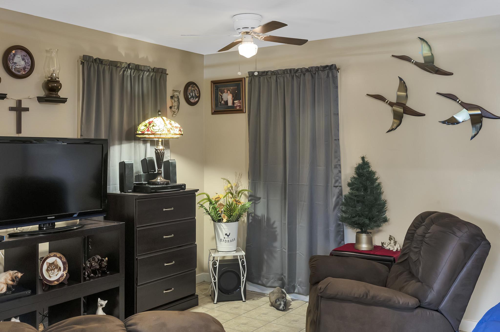 901 West Weatherbee Road Fort Pierce, FL 34982 - Photo 9 of 31 F417F6E0-BD1F-4033-AAF3-5B618204D2B5