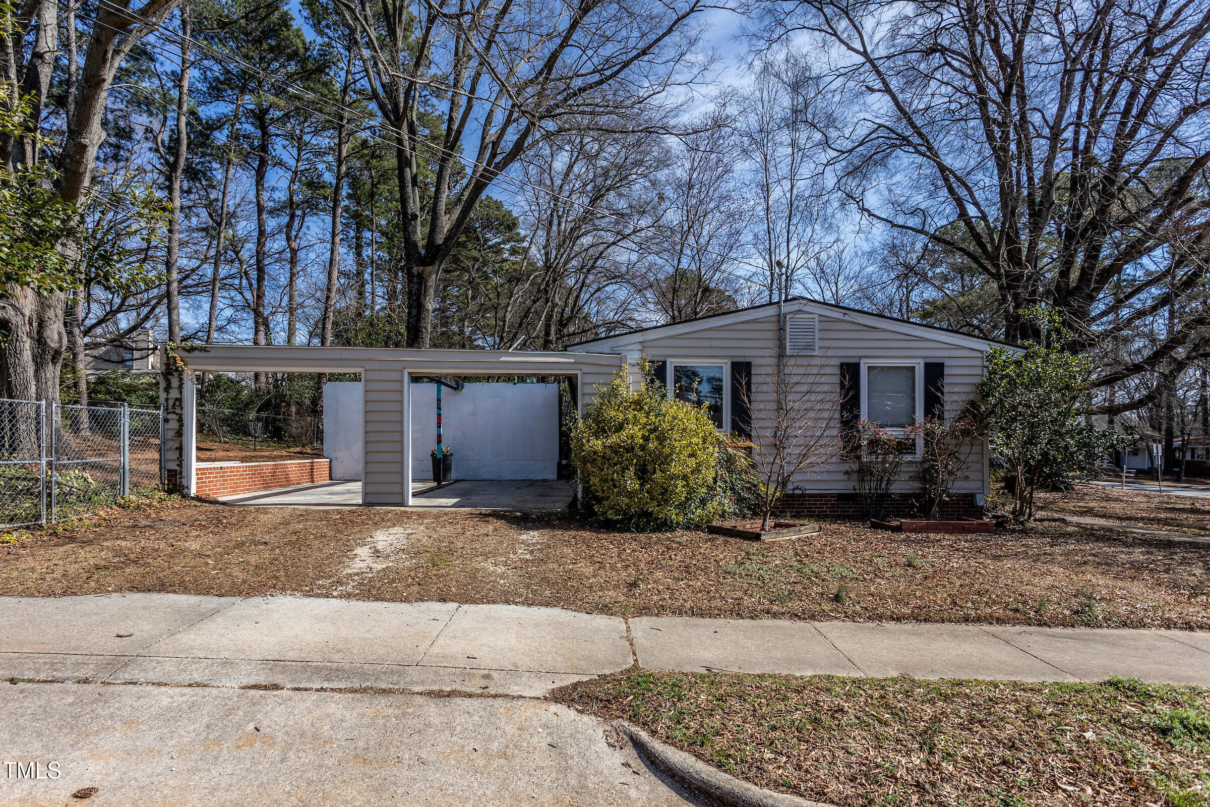 5136 Melbourne Road Raleigh, NC 27606 - Photo 18 of 22 5136Melbourne025
