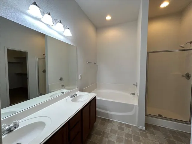 $1,900 | 1020 Trinidad Drive, Fort Worth, TX 76140