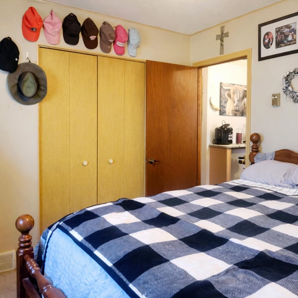 N18792 10 Acre Road Goodman, WI 54125 - Photo 11 of 43