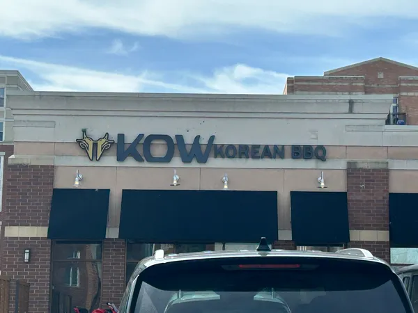 $1,800 | 677 South River Road, Unit 2C, Des Plaines, IL 60016