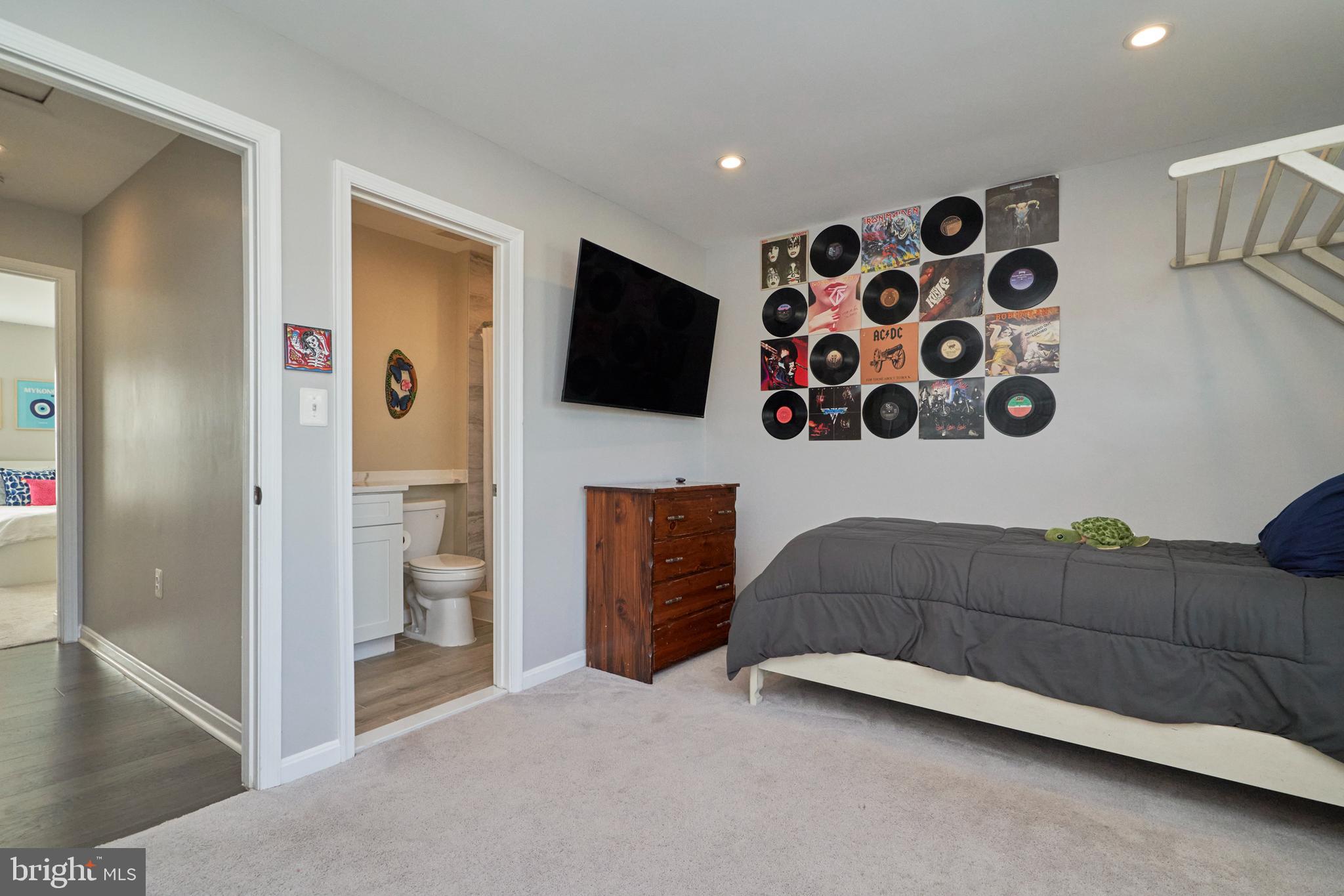 13111 Shadowbrook Lane Fairfax, VA 22033 - Photo 25 of 40