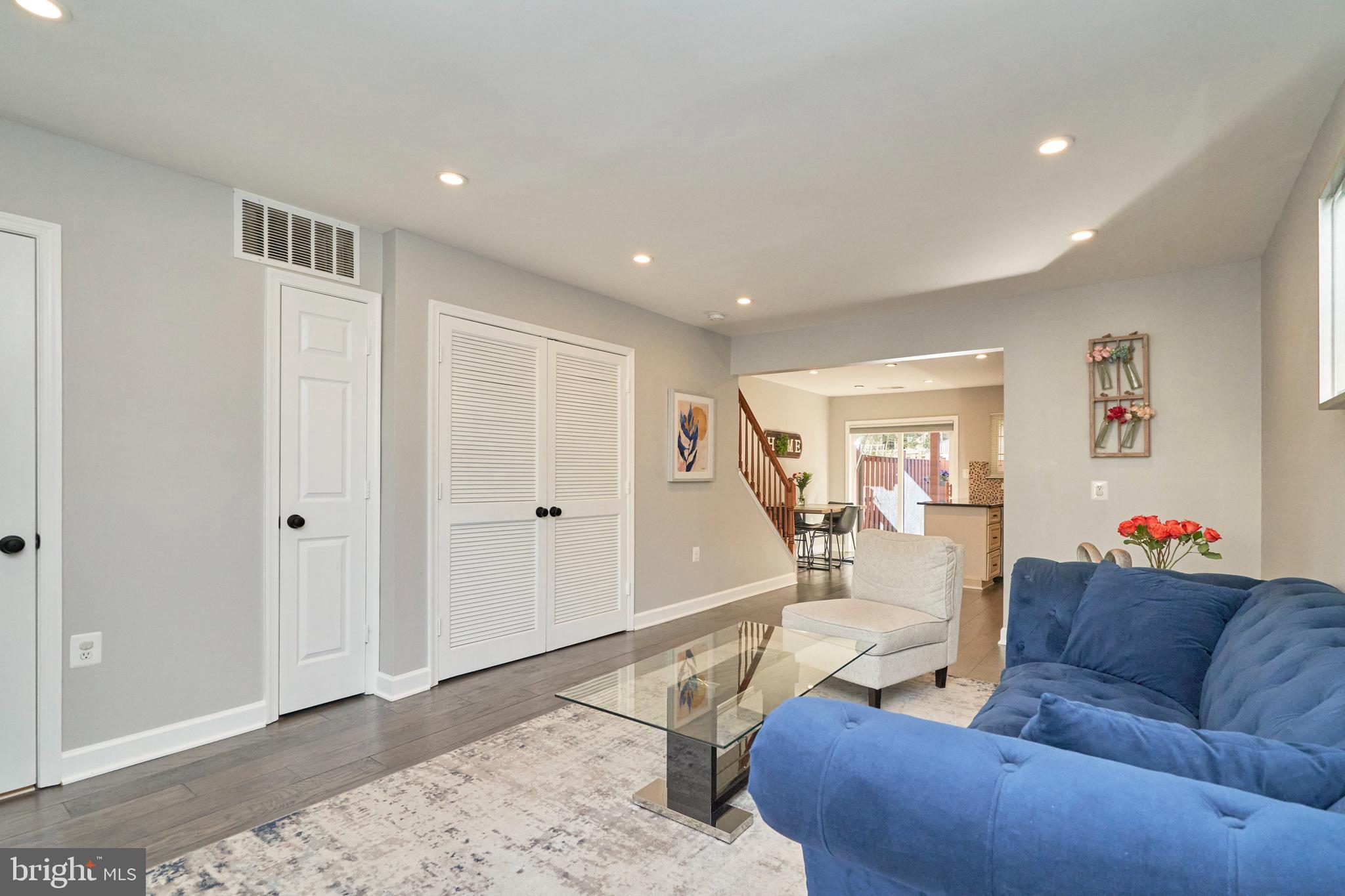 13111 Shadowbrook Lane Fairfax, VA 22033 - Photo 6 of 40